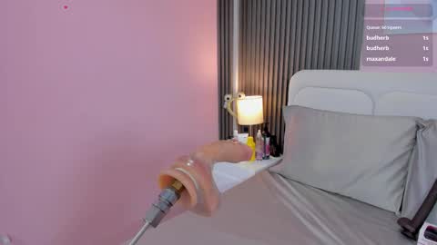 Snapshot of honey_sofii_ chatting on October 29, 11:34 am honey_sofii_ online show from October 29, 11:34 am