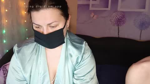 Snapshot of honey_sweet_couple chatting on March 27, 8:08 pm Alexa and Oscar online show from March 27, 8:08 pm