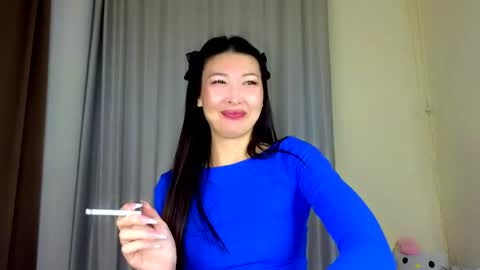 Snapshot of honey_yani chatting on June 4, 9:43 pm yani online show from June 4, 9:43 pm