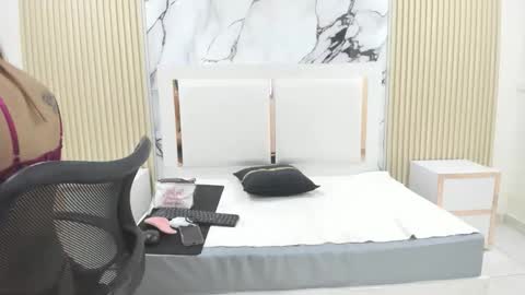 Snapshot of honeyangelh chatting on February 26, 11:42 am honeyangelh online show from February 26, 11:42 am