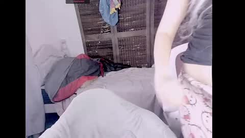 Honey Apple Alaska online show from October 25, 3:14 am