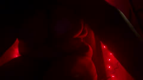 Snapshot of honeybeexo12 chatting on January 20, 10:40 am honeybeexo12 online show from January 20, 10:40 am