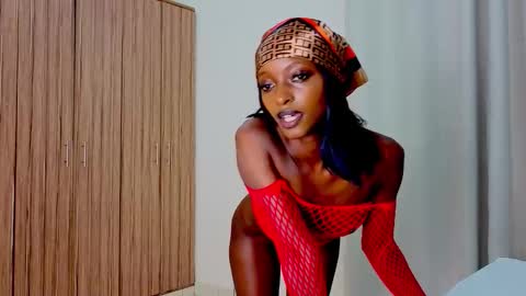 Snapshot of honeybloom_26 chatting on February 3, 6:22 am Keisha online show from February 3, 6:22 am