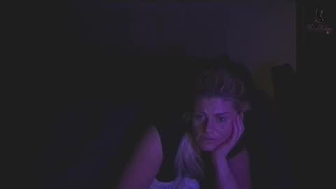 honeybuhnny online show from April 11, 12:53 pm