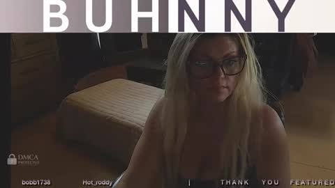 Snapshot of honeybuhnny chatting on June 1, 9:16 pm honeybuhnny online show from June 1, 9:16 pm