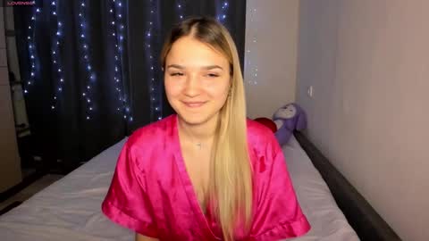 HoneyBunny  online show from March 27, 8:30 pm