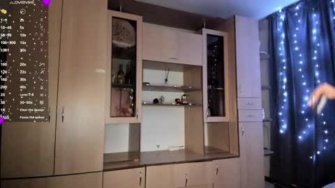Snapshot of honeybunnyyy_ chatting on April 30, 7:20 pm HoneyBunny online show from April 30, 7:20 pm