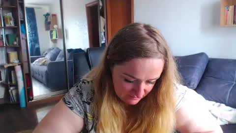HoneydewMolly online show from June 8, 10:48 am