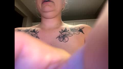 honeygirlox online show from October 31, 11:44 am