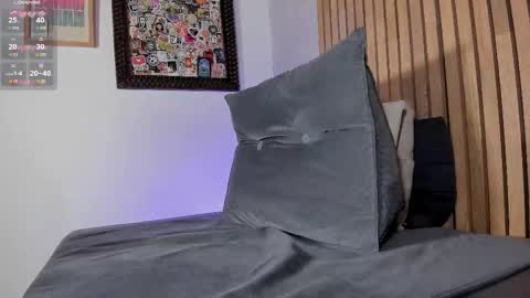 Sofia independent model online show from February 20, 11:54 am