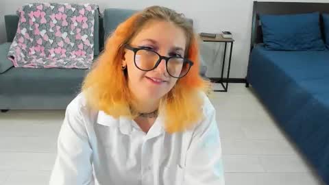 Snapshot of honeymissy chatting on October 21, 2:29 pm Missy online show from October 21, 2:29 pm