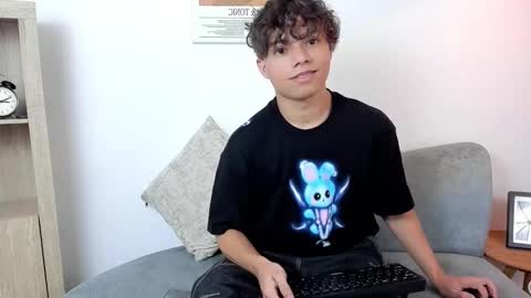 honeymoon_sariel online show from February 22, 1:31 pm