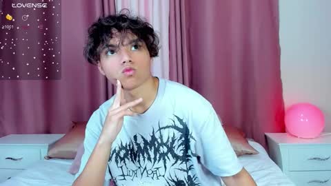 honeymoon_sariel online show from March 9, 1:37 pm