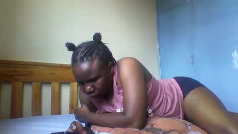 Snapshot of honeymuny chatting on November 12, 7:42 am Honeymuny online show from November 12, 7:42 am