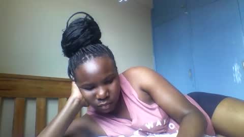 Snapshot of honeymuny chatting on December 4, 8:34 am Honeymuny online show from December 4, 8:34 am