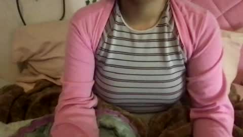 Snapshot of honeyy_89 chatting on June 20, 7:49 pm honeyyy89 online show from June 20, 7:49 pm