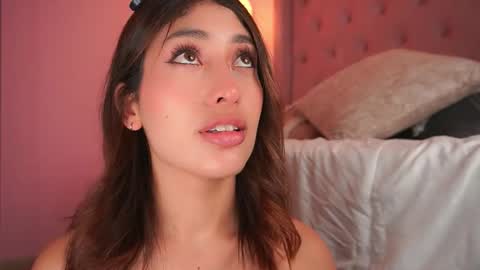 Honey Moon  Help me to reach 100 thumbs up online show from February 14, 7:43 pm