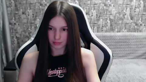 Nancy online show from February 25, 6:53 pm