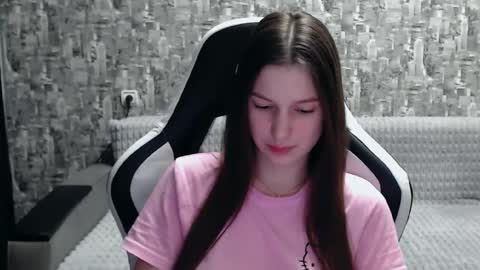 Nancy online show from March 4, 3:26 pm