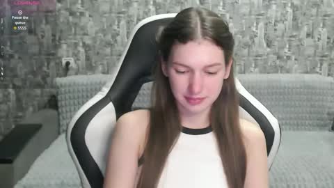 Nancy online show from September 25, 1:04 pm