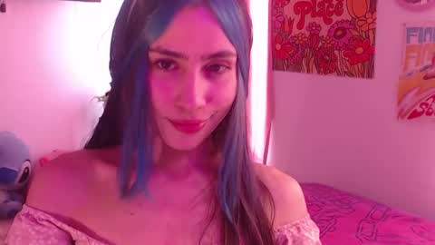    online show from December 4, 8:18 pm