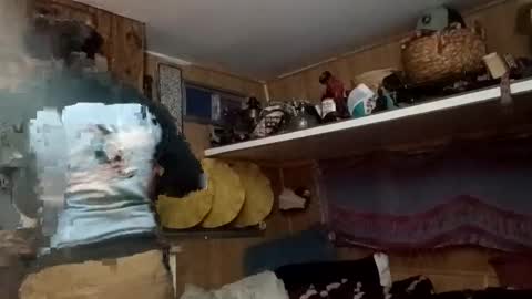 Snapshot of hoodoou chatting on February 9, 1:31 am hoodoou online show from February 9, 1:31 am