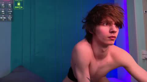 Snapshot of hoogwilder chatting on February 16, 8:27 pm HOOG online show from February 16, 8:27 pm