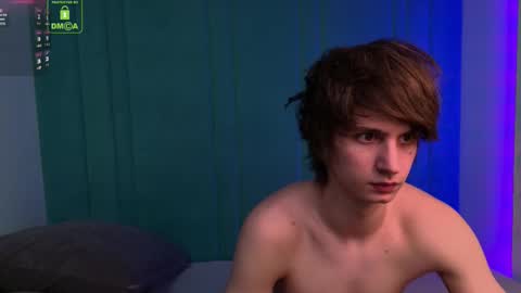 Snapshot of hoogwilder chatting on February 17, 8:26 pm HOOG online show from February 17, 8:26 pm