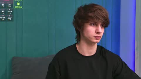 Snapshot of hoogwilder chatting on February 28, 8:21 pm HOOG online show from February 28, 8:21 pm