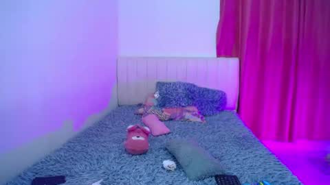 Snapshot of hoot_alicee chatting on July 19, 9:07 pm ONLYFANS online show from July 19, 9:07 pm