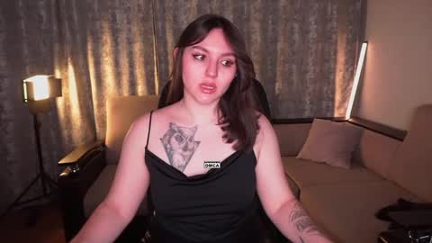 Snapshot of hoot_owl_cb chatting on May 11, 3:18 pm Karina online show from May 11, 3:18 pm