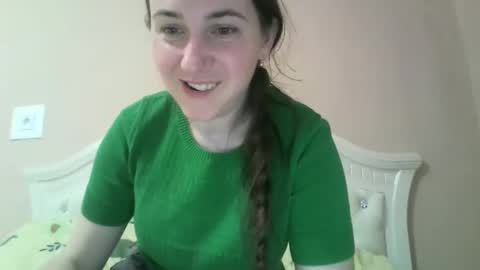 Snapshot of hootloove69 chatting on March 18, 6:00 pm hootloove69 online show from March 18, 6:00 pm