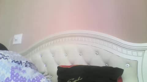 hootloove69 online show from May 2, 7:13 am