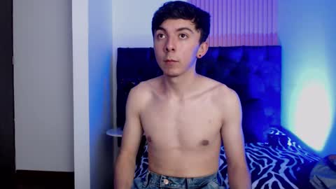 Snapshot of hopper_1 chatting on November 5, 3:39 am Hopper online show from November 5, 3:39 am