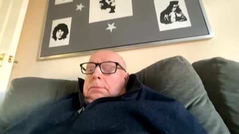 Snapshot of horny_147 chatting on March 5, 10:44 am Cum suck Me off online show from March 5, 10:44 am