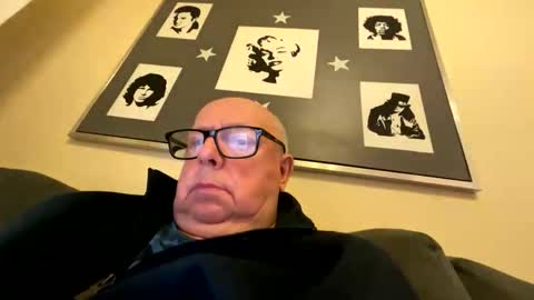 Snapshot of horny_147 chatting on March 9, 8:07 am Cum suck Me off online show from March 9, 8:07 am