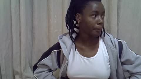 Snapshot of horny_baddie18 chatting on February 6, 5:38 pm Leila online show from February 6, 5:38 pm