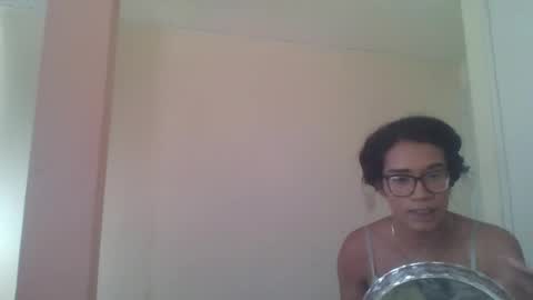Snapshot of horny_brii chatting on June 27, 6:24 pm horny_brii online show from June 27, 6:24 pm