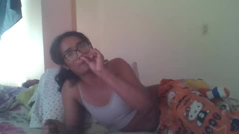 Snapshot of horny_brii chatting on July 6, 6:21 pm horny_brii online show from July 6, 6:21 pm
