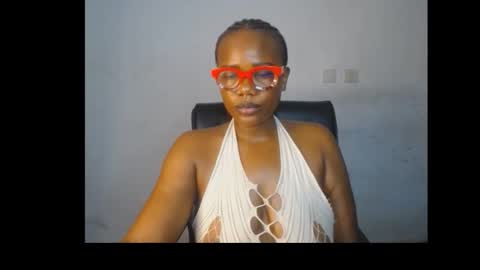 Snapshot of horny_chubby22 chatting on February 26, 2:54 am Mira online show from February 26, 2:54 am