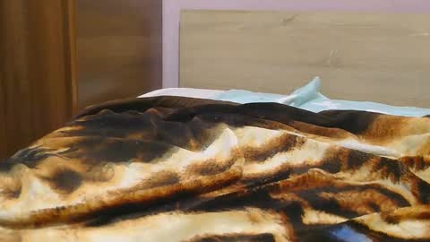 Snapshot of horny_hey chatting on February 22, 5:57 pm Serena online show from February 22, 5:57 pm