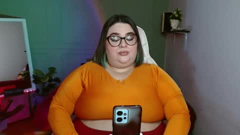 Snapshot of horny_neighbors_ chatting on January 7, 9:07 am onlyTiffany I broke up with frank 10 days ago online show from January 7, 9:07 am