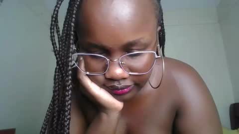 Lucy online show from March 20, 2:00 pm