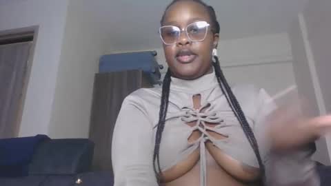 Lucy online show from May 27, 1:57 am