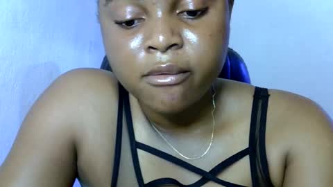 Snapshot of horny_slut0 chatting on February 15, 7:43 pm Thelma online show from February 15, 7:43 pm