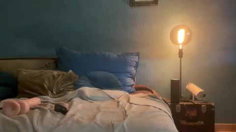 Snapshot of horny_swiss_piggy chatting on November 17, 11:38 am horny_swiss_piggy online show from November 17, 11:38 am