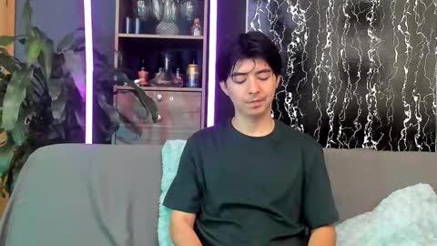 Alex and Camilo online show from March 8, 3:16 pm