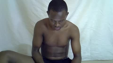 Snapshot of hornybeb36 chatting on October 25, 7:16 am hornybeb36 online show from October 25, 7:16 am