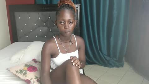 Snapshot of hornybella4 chatting on December 29, 8:58 pm Bella online show from December 29, 8:58 pm