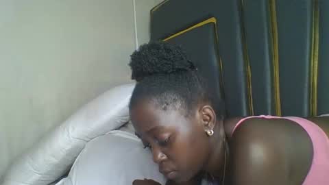 Bella online show from November 18, 8:08 am